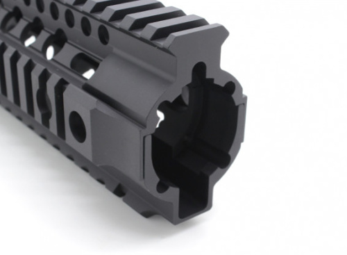 Тактическое цевье MADBULL DANIEL DEFENSE OMEGA X RAIL (9 INCH / BLACK) фото 4